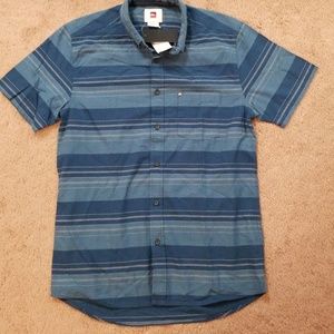 Mens quiksilver dress shirt size S bnwt